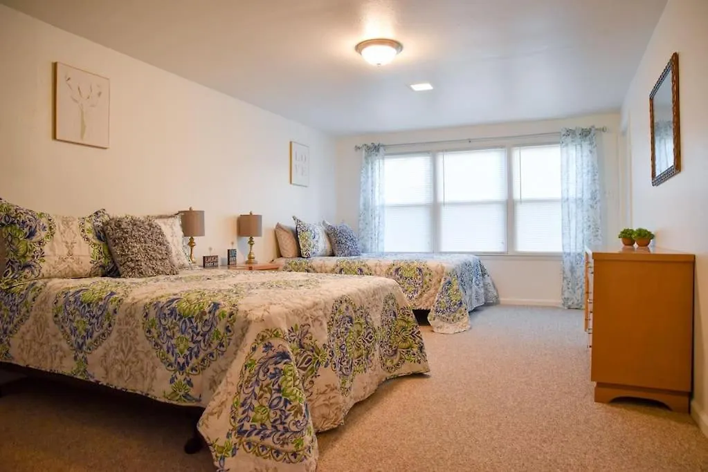 Relax & Feel At Home During Your Pittsburgh Stay location
